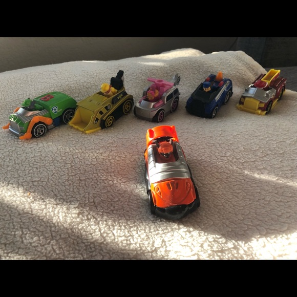 Paw Patrol True Metal 6 Collectible Die Cast Vehicles - Picture 7 of 12